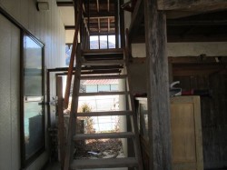 土蔵（2階への階段）
