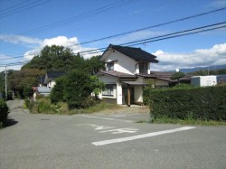 中央アルプスの眺望、コンパクトな2階建て