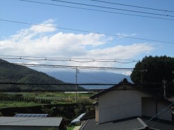 2階窓から望む中央アルプス