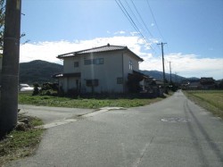 北側より　西側道路付き