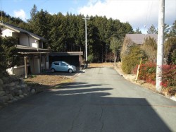 東側より　北側道路付き