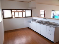 新しいカウンターキッチン。。取り付け完了