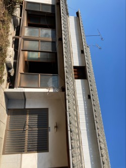 広縁のある正面玄関